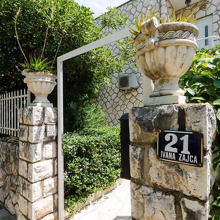 Wisteria Apartment ดูบรอฟนิก ภายนอก รูปภาพ