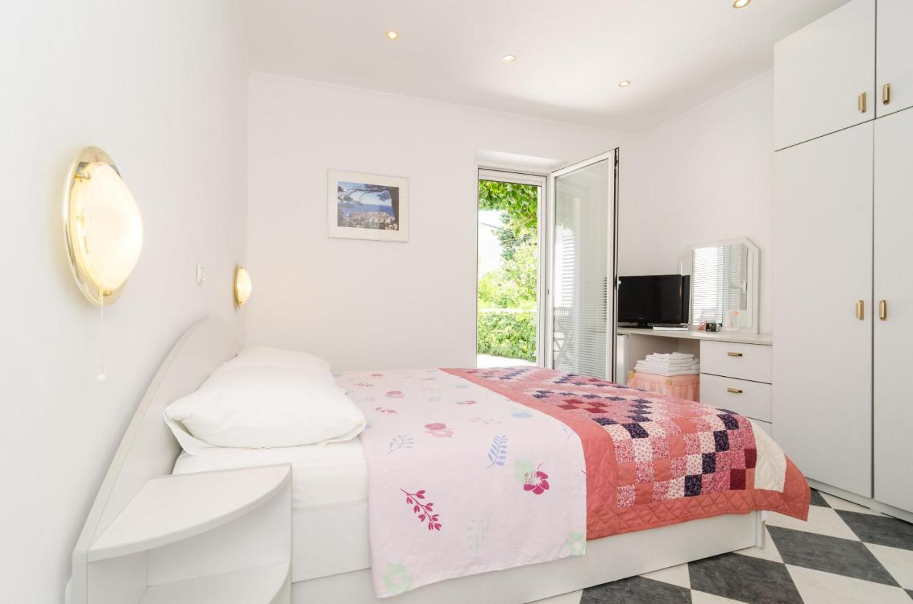Wisteria Apartment ดูบรอฟนิก ภายนอก รูปภาพ