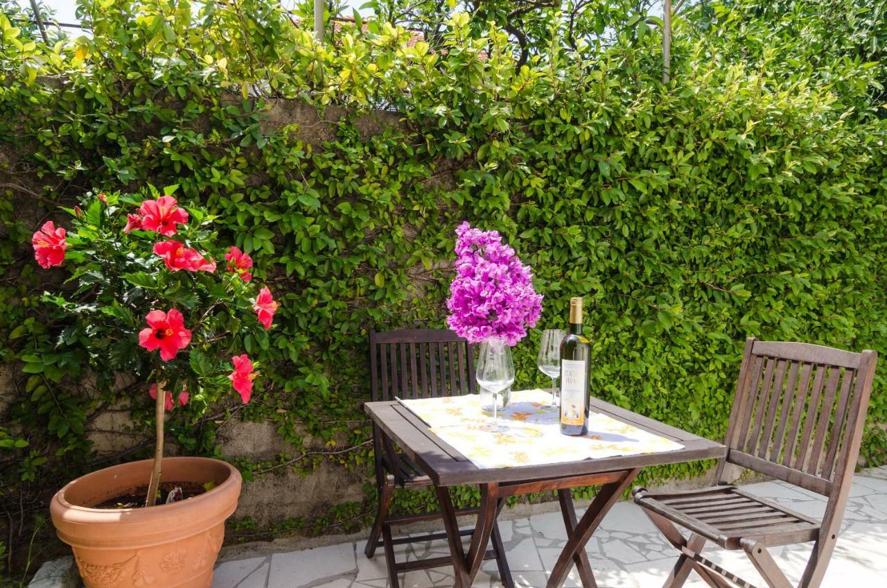 Wisteria Apartment ดูบรอฟนิก ภายนอก รูปภาพ
