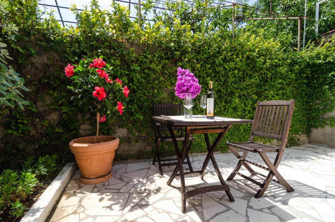 Wisteria Apartment ดูบรอฟนิก ภายนอก รูปภาพ