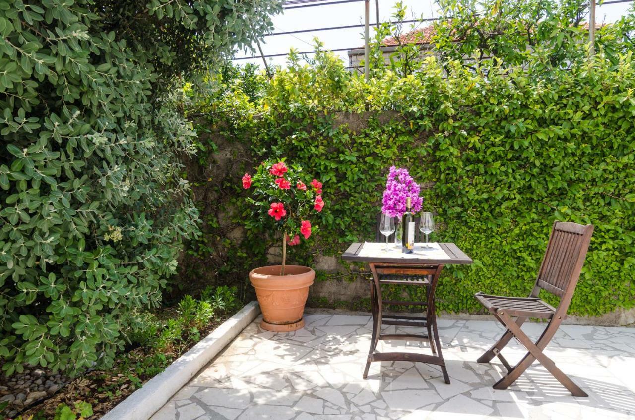 Wisteria Apartment ดูบรอฟนิก ภายนอก รูปภาพ