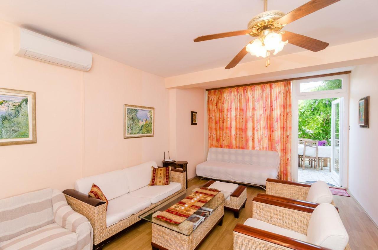 Wisteria Apartment ดูบรอฟนิก ภายนอก รูปภาพ