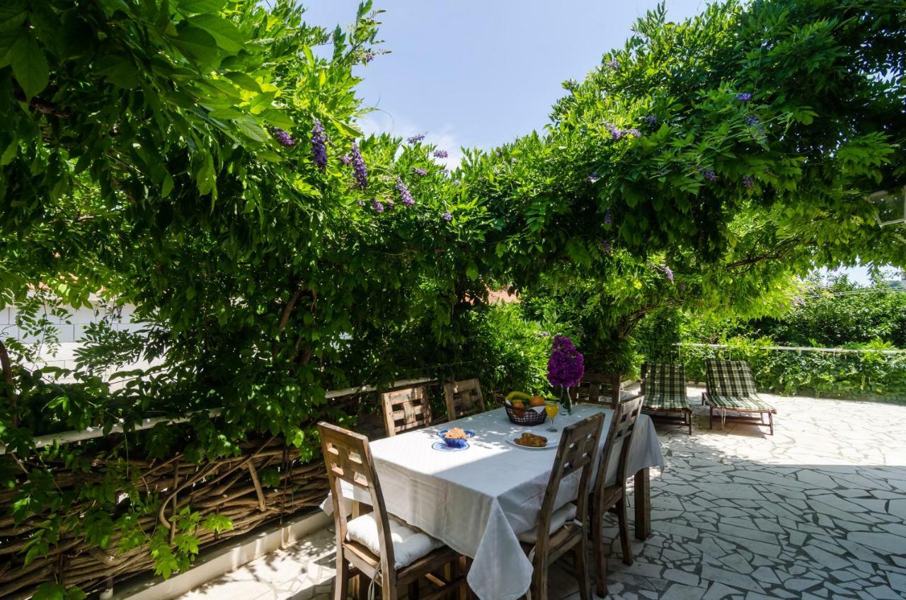 Wisteria Apartment ดูบรอฟนิก ภายนอก รูปภาพ
