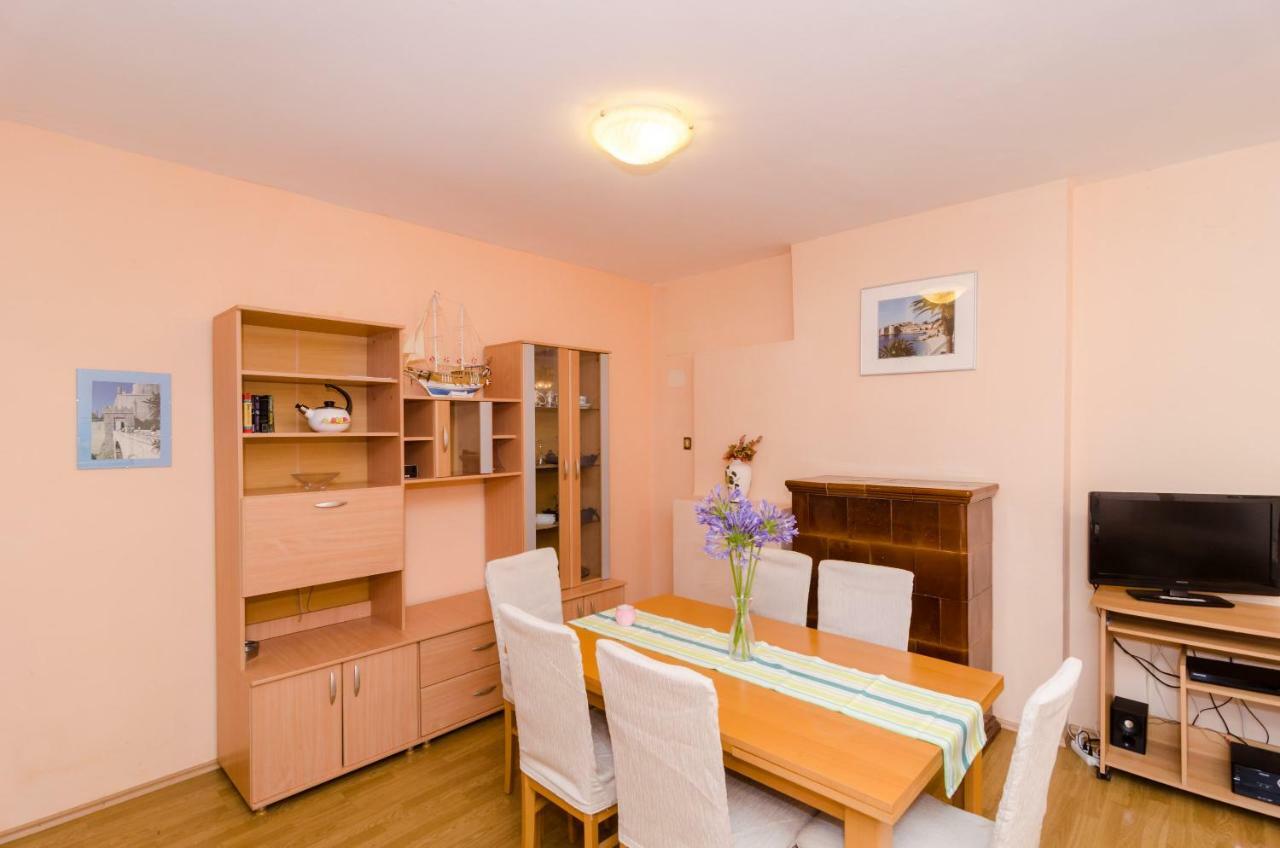Wisteria Apartment ดูบรอฟนิก ภายนอก รูปภาพ