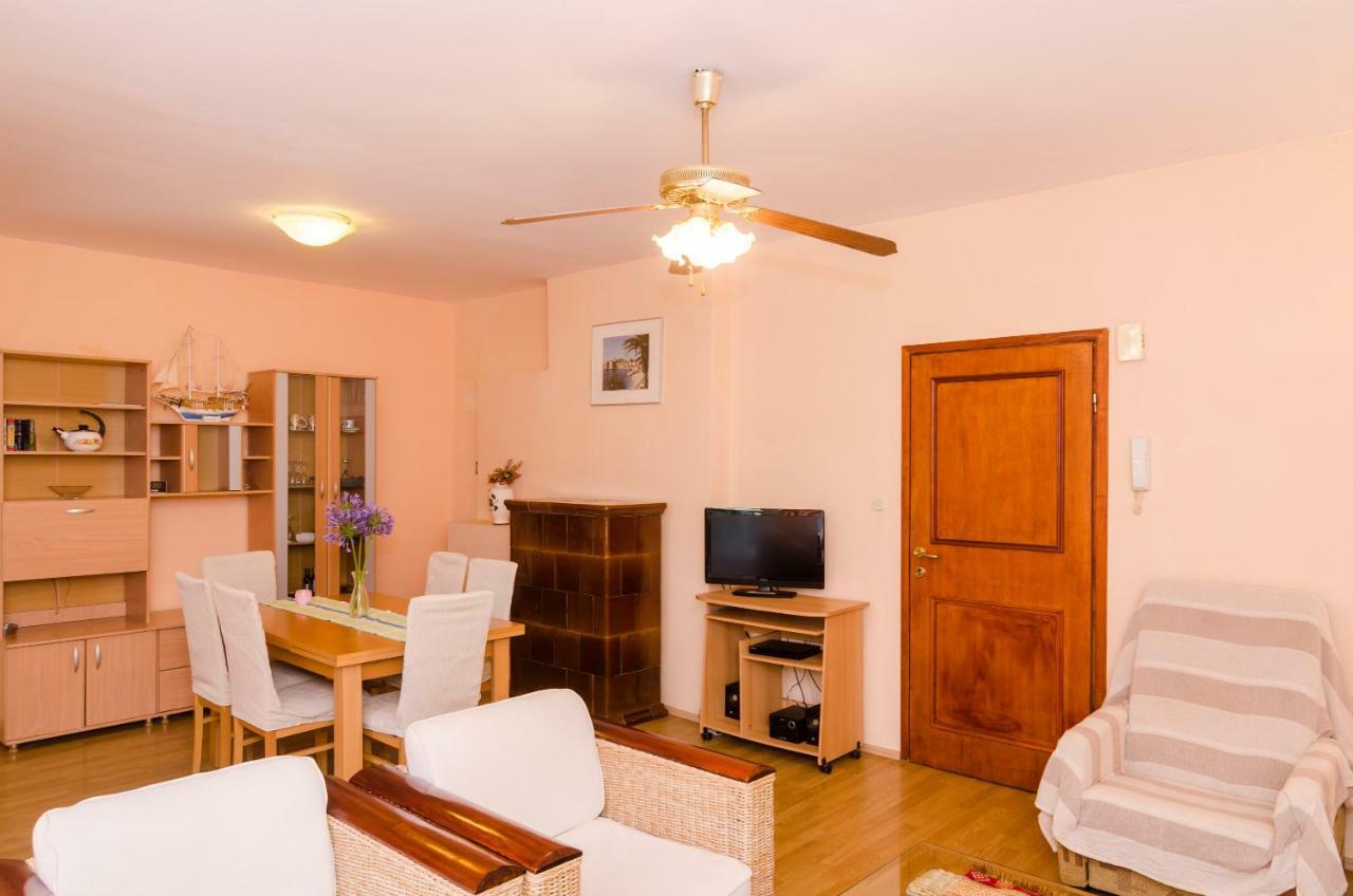 Wisteria Apartment ดูบรอฟนิก ภายนอก รูปภาพ