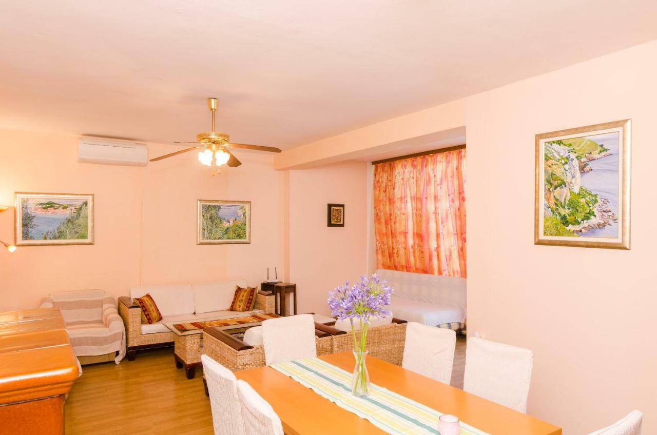 Wisteria Apartment ดูบรอฟนิก ภายนอก รูปภาพ