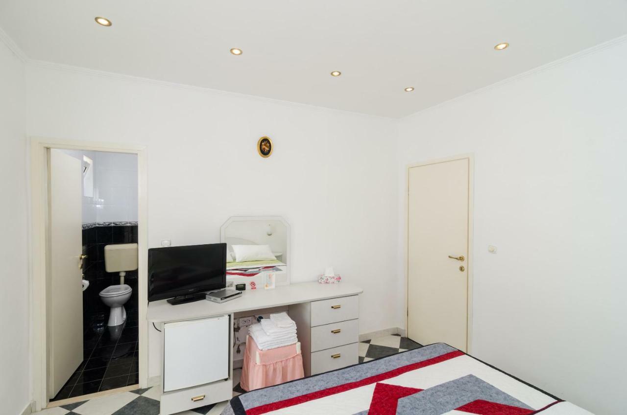 Wisteria Apartment ดูบรอฟนิก ภายนอก รูปภาพ