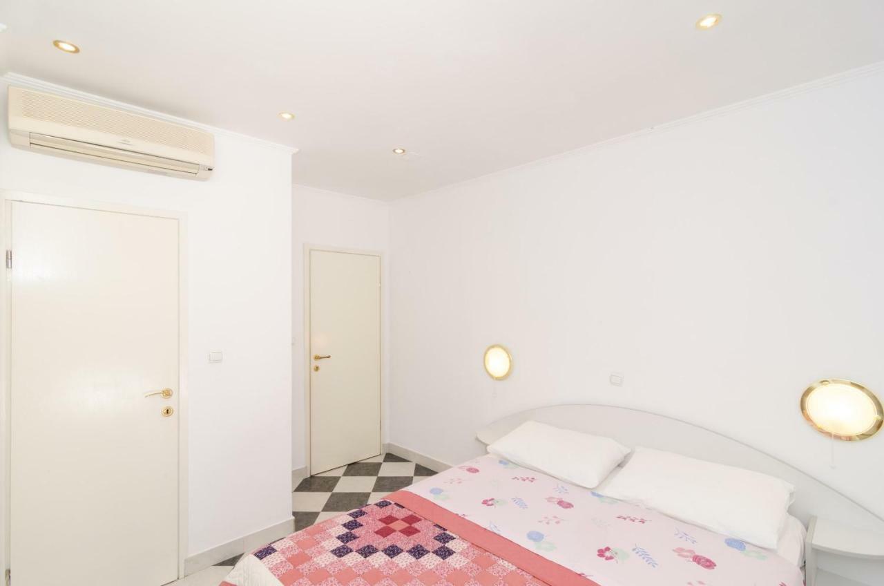 Wisteria Apartment ดูบรอฟนิก ภายนอก รูปภาพ